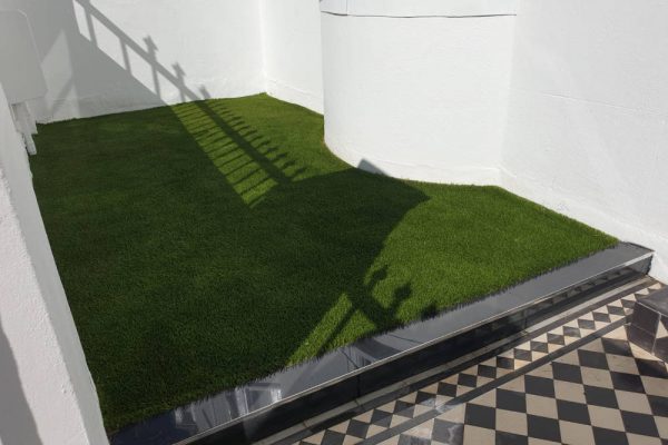 Artificial Grass for Kerb Appeal | Easigrass | Sussex Artificial Grass Company